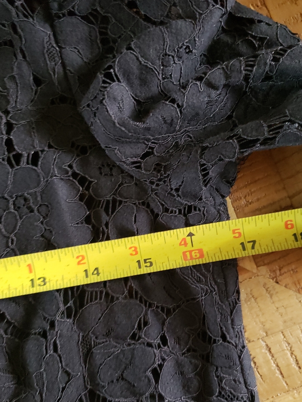 Club Monaco Lace 3/4 Sleeve With Underlay Cami Blouse - Black XS - Picture 11 of 11